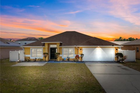 Villa ou maison à vendre à Kissimmee, Floride: 4 chambres, 165.83 m2 № 1774927 - photo 1