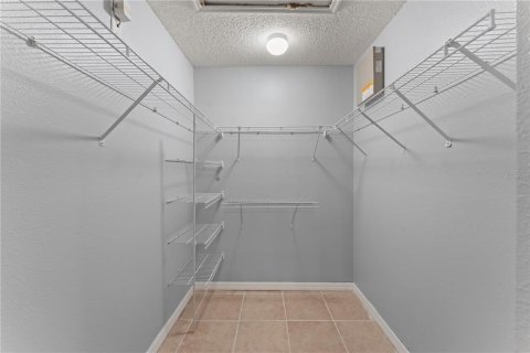 Villa ou maison à vendre à Kissimmee, Floride: 4 chambres, 165.83 m2 № 1774927 - photo 29