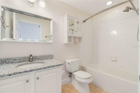 Townhouse in Orlando, Florida 2 bedrooms, 144.65 sq.m. № 1567729 - photo 17