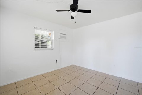 Appartement à louer à Bradenton, Floride: 1 chambre, 98.1 m2 № 2283280 - photo 5