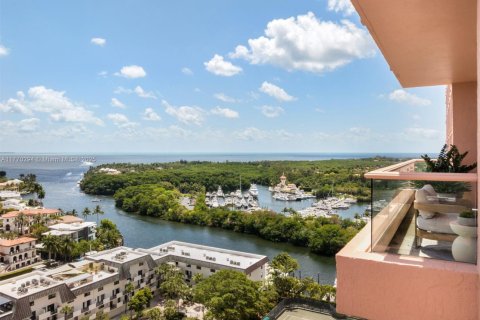 Condo in Coral Gables, Florida, 3 bedrooms  № 1730708 - photo 24