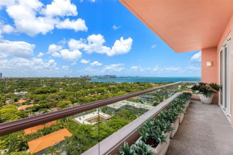 Condo in Coral Gables, Florida, 3 bedrooms  № 1730708 - photo 22