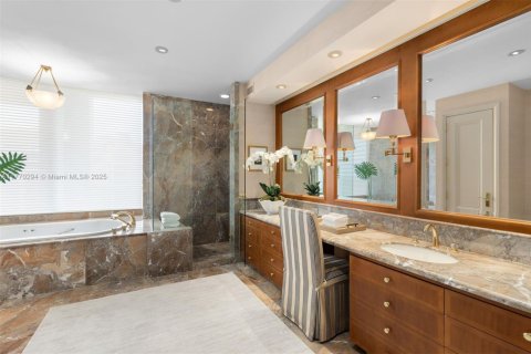 Condo in Coral Gables, Florida, 3 bedrooms  № 1730708 - photo 8