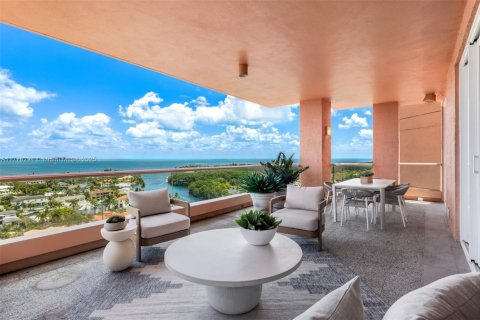 Condo in Coral Gables, Florida, 3 bedrooms  № 1730708 - photo 21