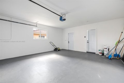Casa en venta en Fort Lauderdale, Florida, 2 dormitorios, 173.73 m2 № 1893459 - foto 26
