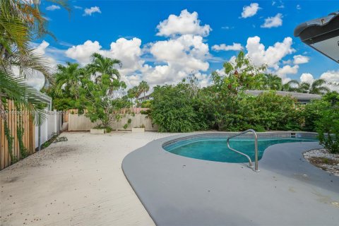 Casa en venta en Fort Lauderdale, Florida, 2 dormitorios, 173.73 m2 № 1893459 - foto 27