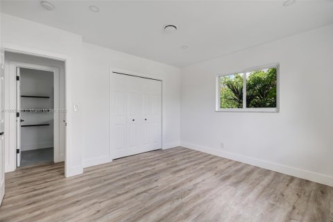 Casa en venta en Fort Lauderdale, Florida, 2 dormitorios, 173.73 m2 № 1893459 - foto 23