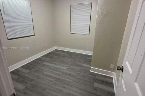 Снять в аренду виллу или дом в Джэксонвилл, Флорида 3 спальни, 323.76м2, № 1944999 - фото 10