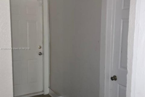 Снять в аренду виллу или дом в Джэксонвилл, Флорида 3 спальни, 323.76м2, № 1944999 - фото 7