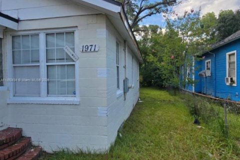 Снять в аренду виллу или дом в Джэксонвилл, Флорида 3 спальни, 323.76м2, № 1944999 - фото 1