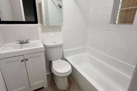 Снять в аренду виллу или дом в Джэксонвилл, Флорида 3 спальни, 323.76м2, № 1944999 - фото 12