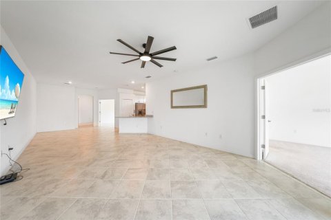 Villa ou maison à vendre à Port Charlotte, Floride: 2 chambres, 144.37 m2 № 1592340 - photo 5