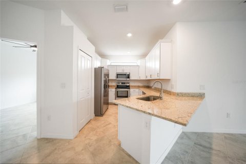 Villa ou maison à vendre à Port Charlotte, Floride: 2 chambres, 144.37 m2 № 1592340 - photo 9