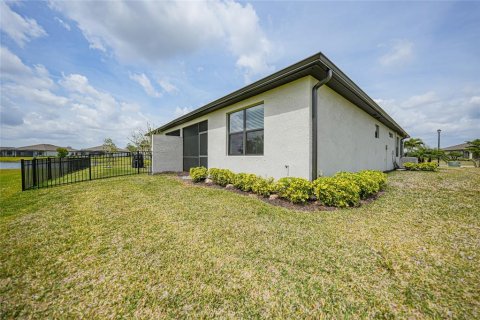 Villa ou maison à vendre à Port Charlotte, Floride: 2 chambres, 144.37 m2 № 1592340 - photo 29
