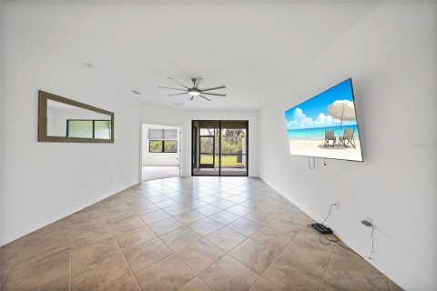 Villa ou maison à vendre à Port Charlotte, Floride: 2 chambres, 144.37 m2 № 1592340 - photo 4
