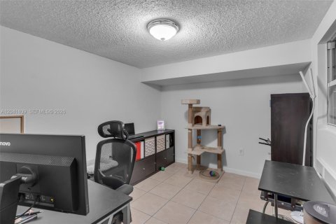 Casa en venta en Miami, Florida, 3 dormitorios, 152.27 m2 № 2241029 - foto 14