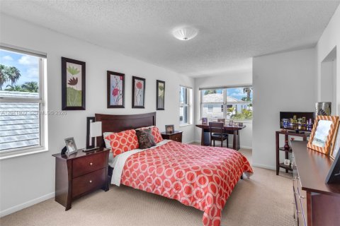 Casa en venta en Miami, Florida, 3 dormitorios, 152.27 m2 № 2241029 - foto 24