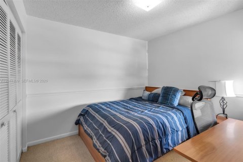 Casa en venta en Miami, Florida, 3 dormitorios, 152.27 m2 № 2241029 - foto 23