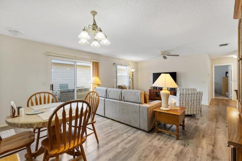 Casa en venta en The Villages, Florida, 2 dormitorios, 108.05 m2 № 1800364 - foto 8