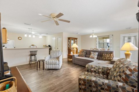Casa en venta en The Villages, Florida, 2 dormitorios, 108.05 m2 № 1800364 - foto 10
