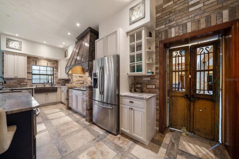 Купить виллу или дом в Одесса, Флорида 4 комнаты, 562.15м2, № 1540641 - фото 16