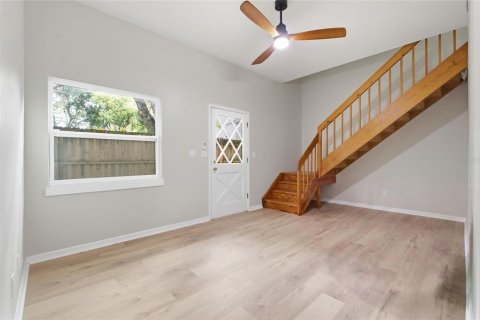 House in Clearwater, Florida 4 bedrooms, 228.08 sq.m. № 2221344 - photo 20
