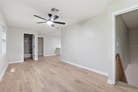 House in Clearwater, Florida 4 bedrooms, 228.08 sq.m. № 2221344 - photo 21