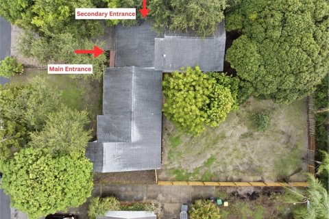 House in Clearwater, Florida 4 bedrooms, 228.08 sq.m. № 2221344 - photo 3