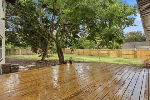 House in Clearwater, Florida 4 bedrooms, 228.08 sq.m. № 2221344 - photo 28