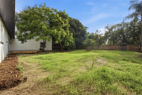 House in Clearwater, Florida 4 bedrooms, 228.08 sq.m. № 2221344 - photo 30