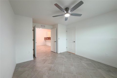 Copropriété à louer à Lakewood Ranch, Floride: 2 chambres, 126.9 m2 № 2107562 - photo 13