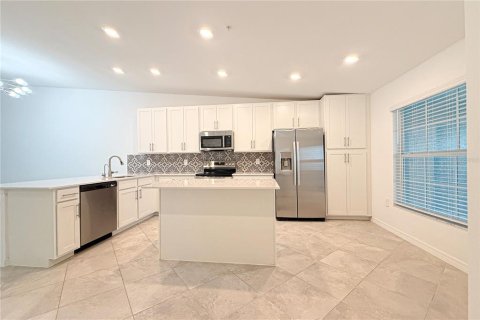 Copropriété à louer à Lakewood Ranch, Floride: 2 chambres, 126.9 m2 № 2107562 - photo 4