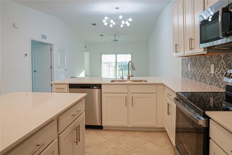 Copropriété à louer à Lakewood Ranch, Floride: 2 chambres, 126.9 m2 № 2107562 - photo 5
