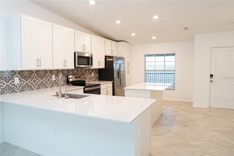 Copropriété à louer à Lakewood Ranch, Floride: 2 chambres, 126.9 m2 № 2107562 - photo 3