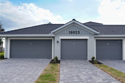 Copropriété à louer à Lakewood Ranch, Floride: 2 chambres, 126.9 m2 № 2107562 - photo 9