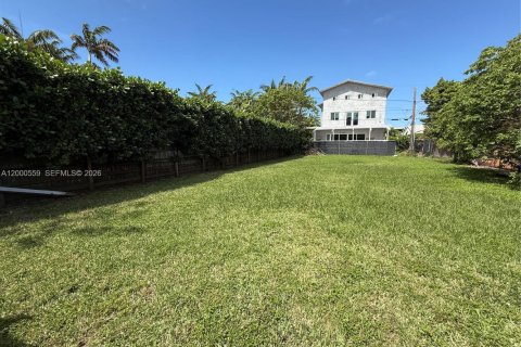Terrain à vendre à Surfside, Floride № 2064755 - photo 4