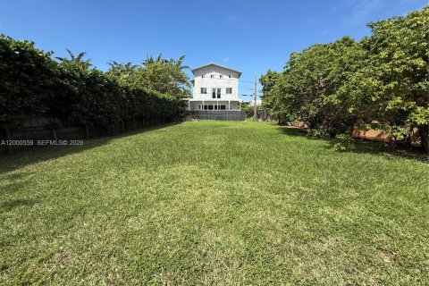 Terrain à vendre à Surfside, Floride № 2064755 - photo 2