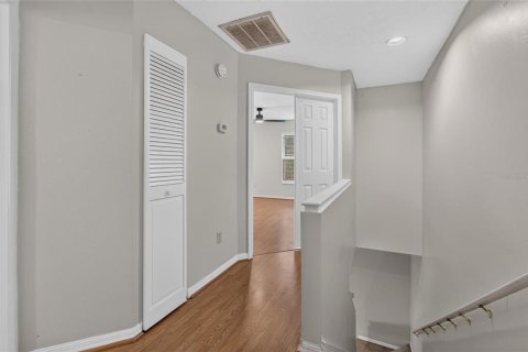 Touwnhouse à vendre à Tampa, Floride: 2 chambres, 119.29 m2 № 2201812 - photo 25