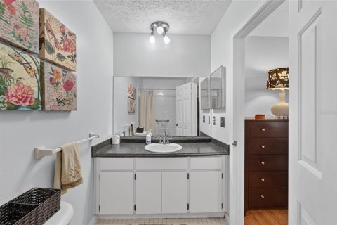 Touwnhouse à vendre à Tampa, Floride: 2 chambres, 119.29 m2 № 2201812 - photo 23