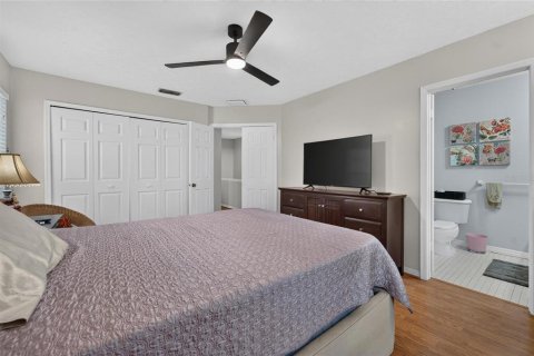 Touwnhouse à vendre à Tampa, Floride: 2 chambres, 119.29 m2 № 2201812 - photo 21