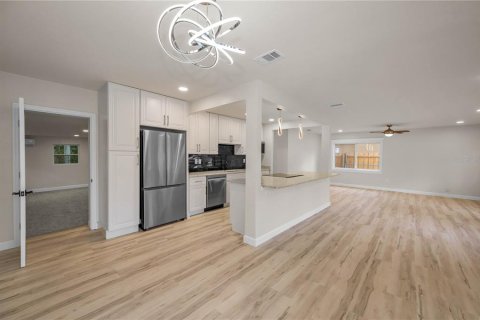 Villa ou maison à vendre à Saint Petersburg, Floride: 3 chambres, 156.73 m2 № 1805498 - photo 7