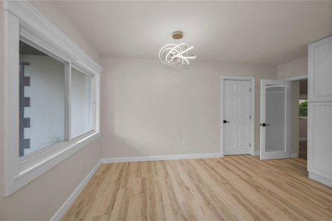 Villa ou maison à vendre à Saint Petersburg, Floride: 3 chambres, 156.73 m2 № 1805498 - photo 6