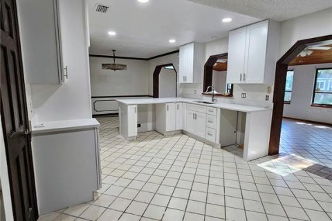 Villa ou maison à vendre à Orlando, Floride: 4 chambres, 294.87 m2 № 2334211 - photo 28