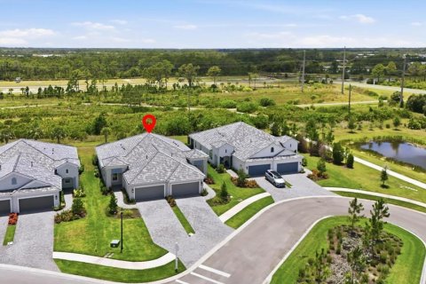 Villa ou maison à vendre à Sarasota, Floride: 2 chambres, 141.86 m2 № 2148087 - photo 2