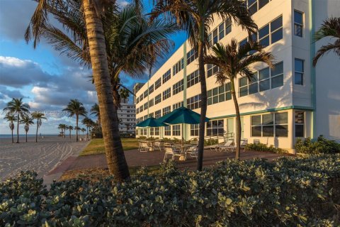 Copropriété à louer à Hollywood, Floride: 1 chambre, 64.1 m2 № 1971590 - photo 4