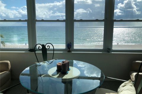 Copropriété à louer à Hollywood, Floride: 1 chambre, 64.1 m2 № 1971590 - photo 8