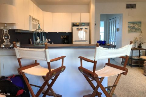 Copropriété à louer à Hollywood, Floride: 1 chambre, 64.1 m2 № 1971590 - photo 3