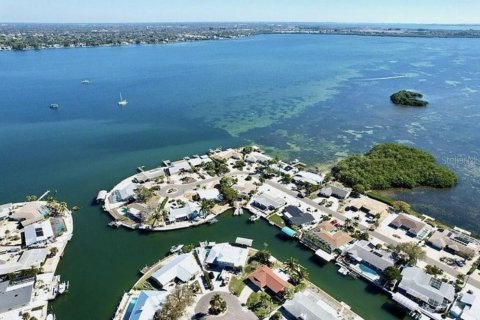 Купить виллу или дом в Брейдентон, Флорида 3 комнаты, 140м2, № 1831563 - фото 1