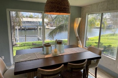 Купить виллу или дом в Брейдентон, Флорида 3 комнаты, 140м2, № 1831563 - фото 14