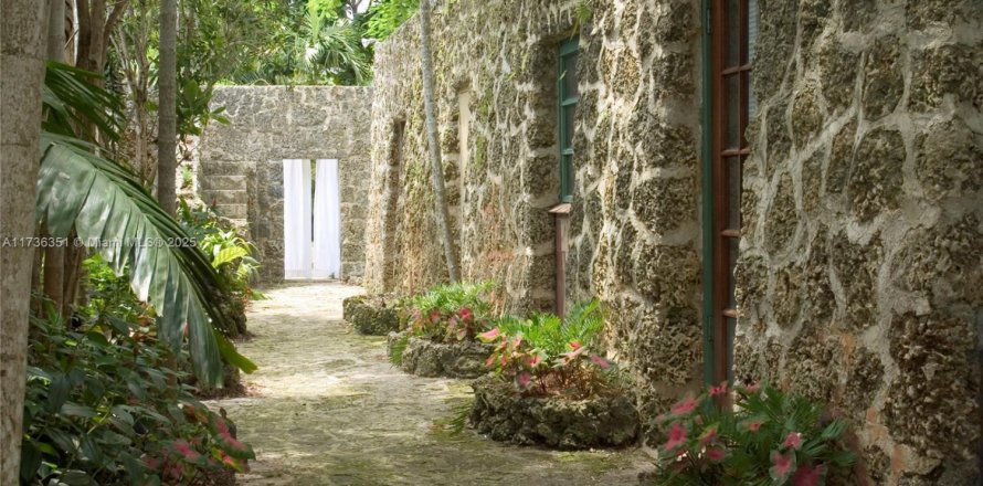 Villa ou maison à Coral Gables, Floride 1 chambre, 88.26 m2 № 1818635